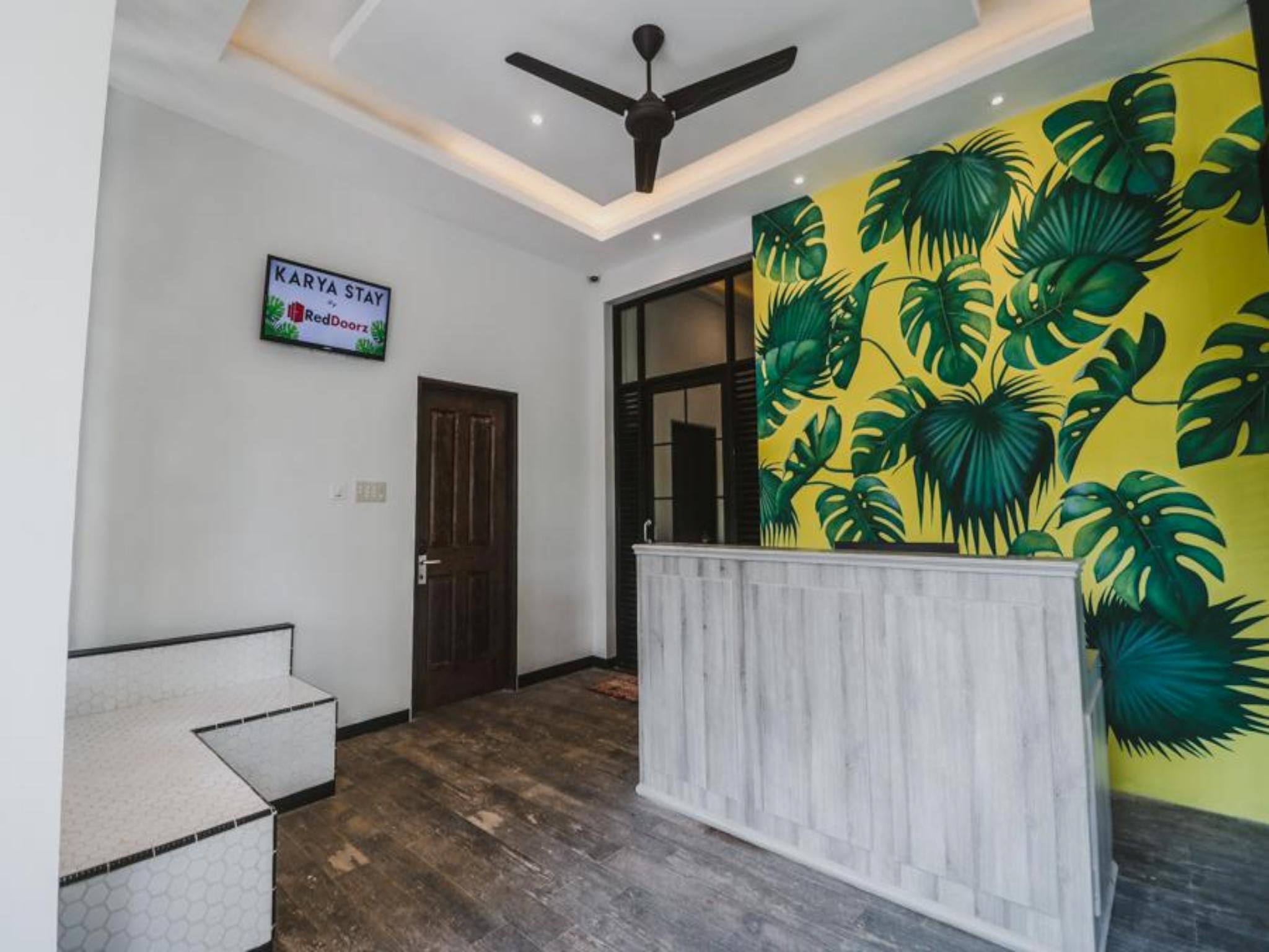 Reddoorz Plus Near Mall Slipi Jaya Jakarta Exteriör bild