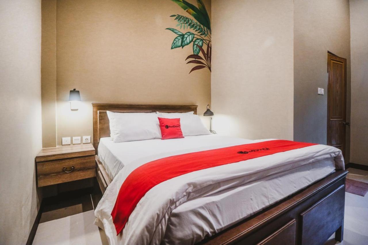 Reddoorz Plus Near Mall Slipi Jaya Jakarta Exteriör bild